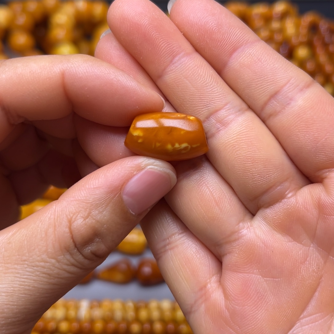 琥珀未镶嵌吊坠(不含链)