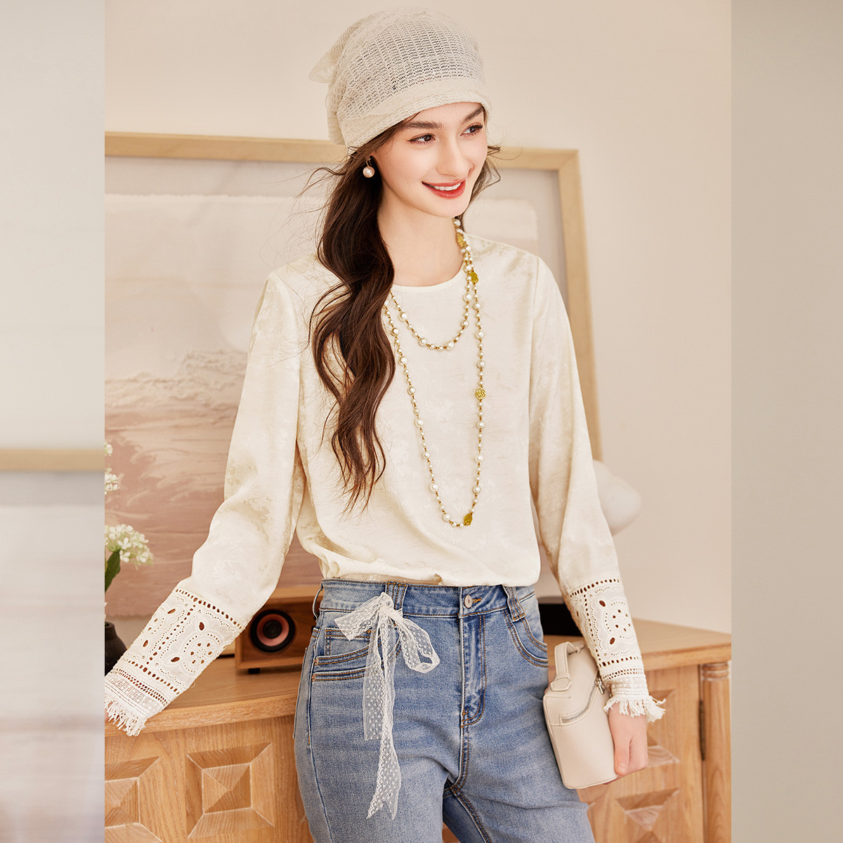 【商场同款新品】白鹿语25春时尚毛边加持暗纹女衬衫WBY20140
