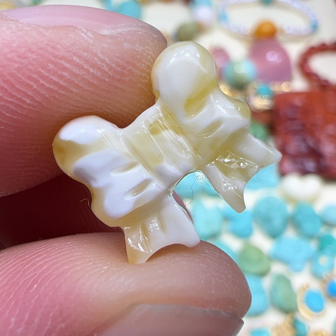 琥珀颈饰未镶嵌蝴蝶结