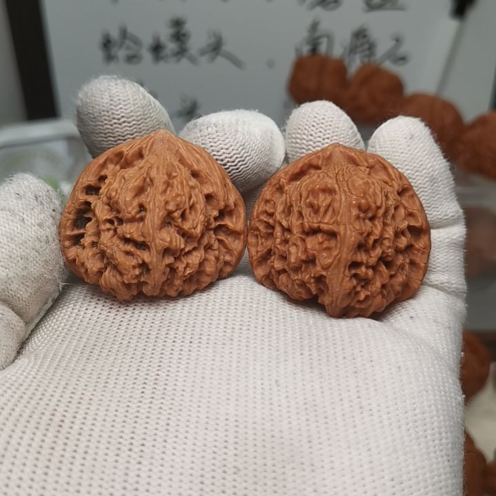 文玩核桃把件37逐鹿南疆石球疆色差