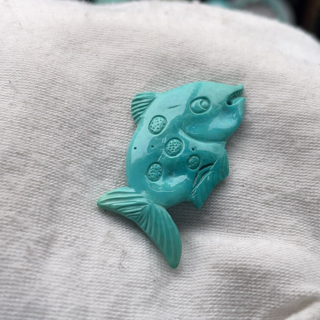 绿松石未镶嵌颈饰