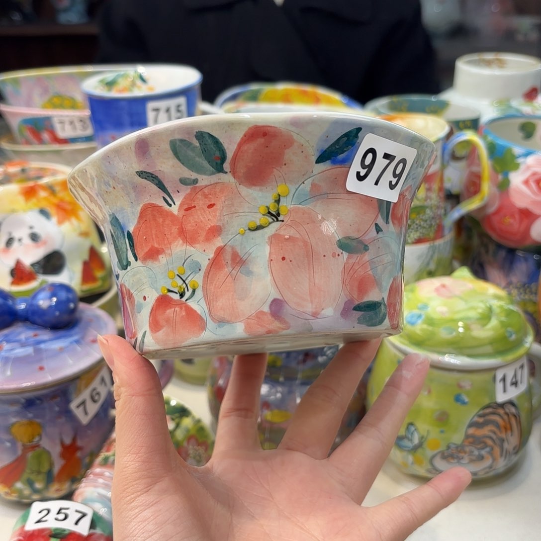 瓷片兔兔好可爱呀打