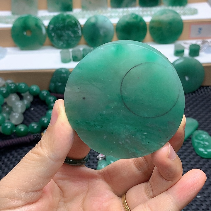 未镶嵌石英质玉珠宝半成品