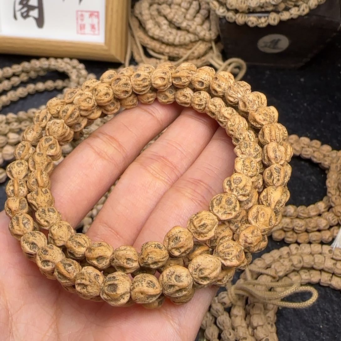 柏香籽/百香籽吊坠撸*兔
