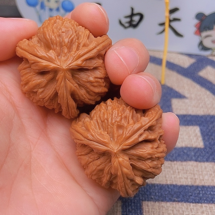 吊坠文玩核桃天*三棱