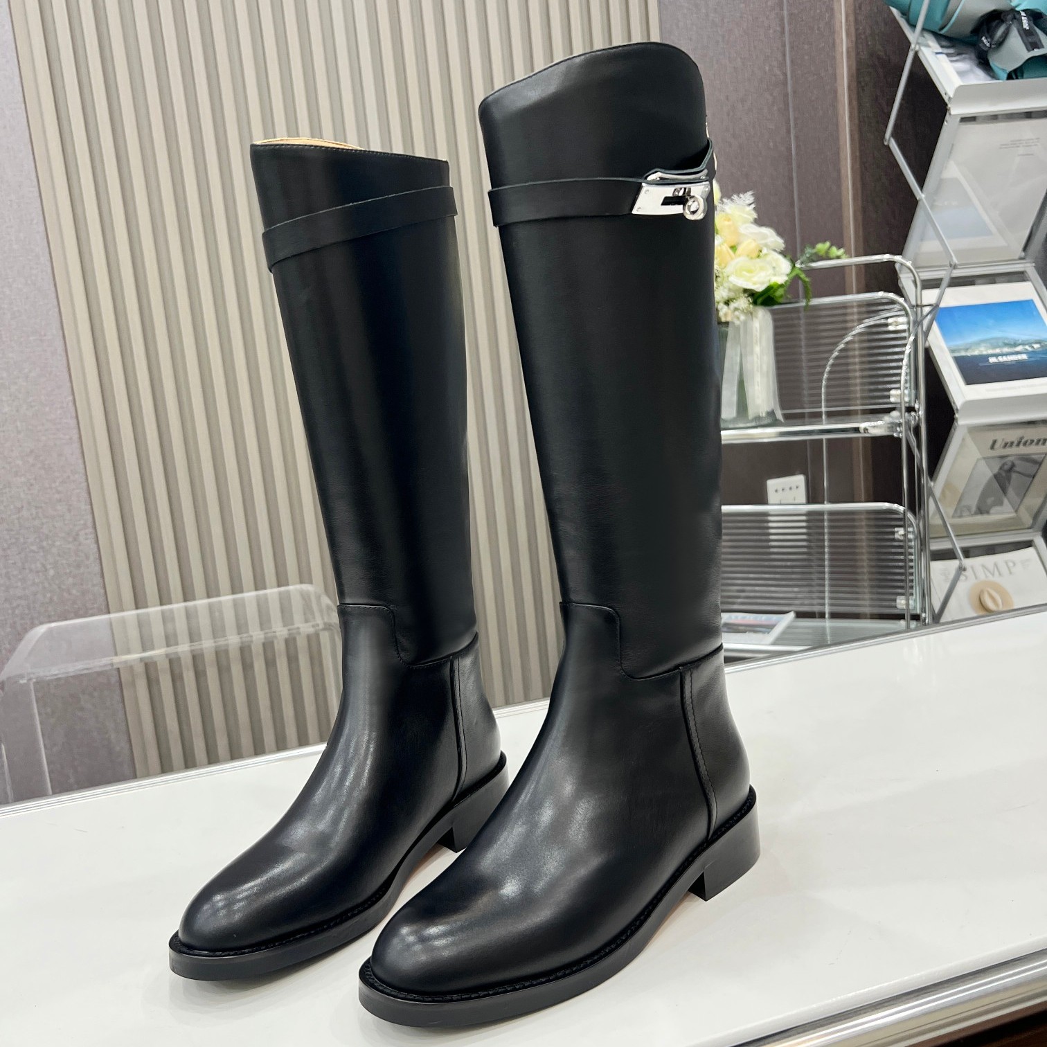 真皮水钻锁扣后拉链高筒骑士靴女粗跟圆头显瘦不过膝长靴