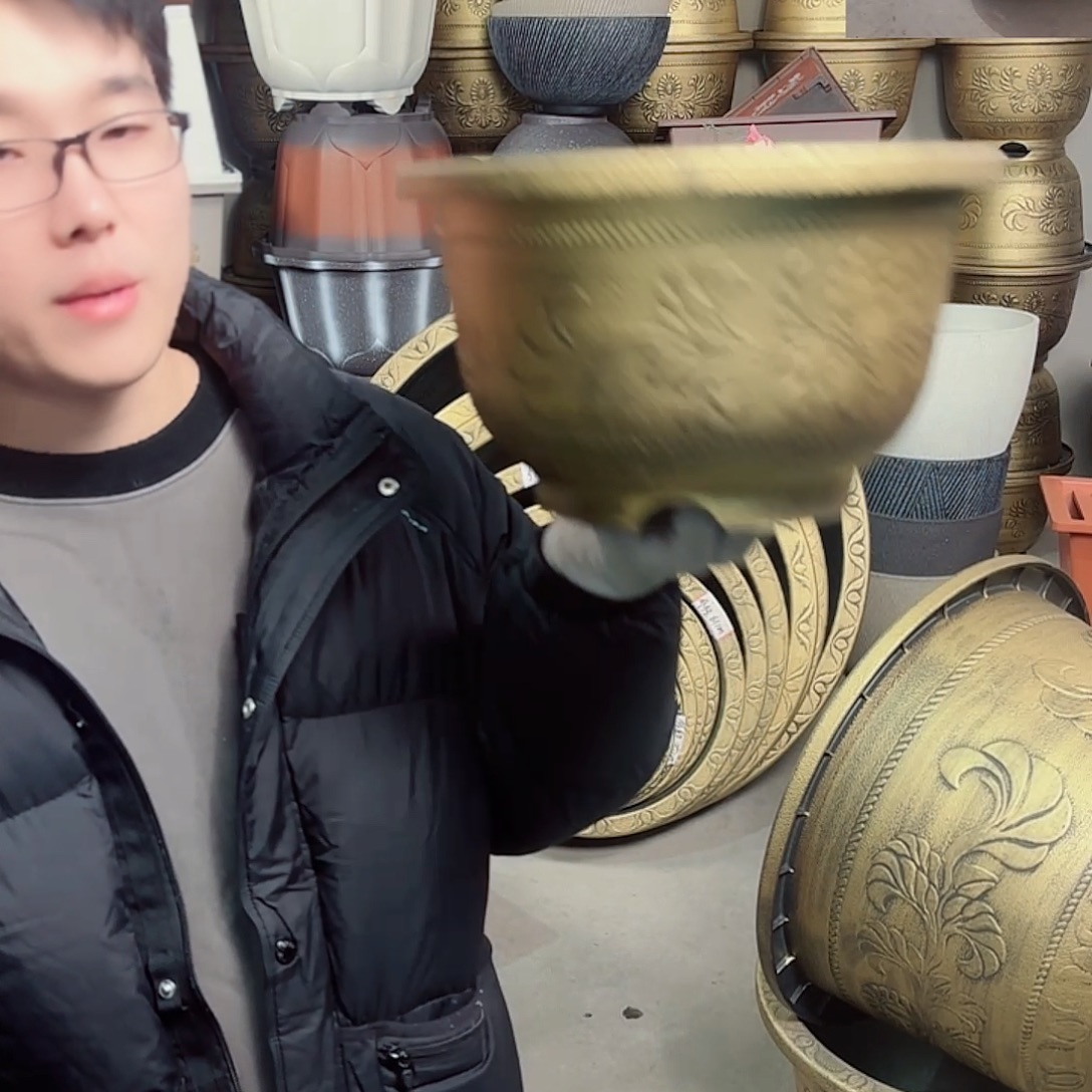 古铜色30。3个 红铜色打孔