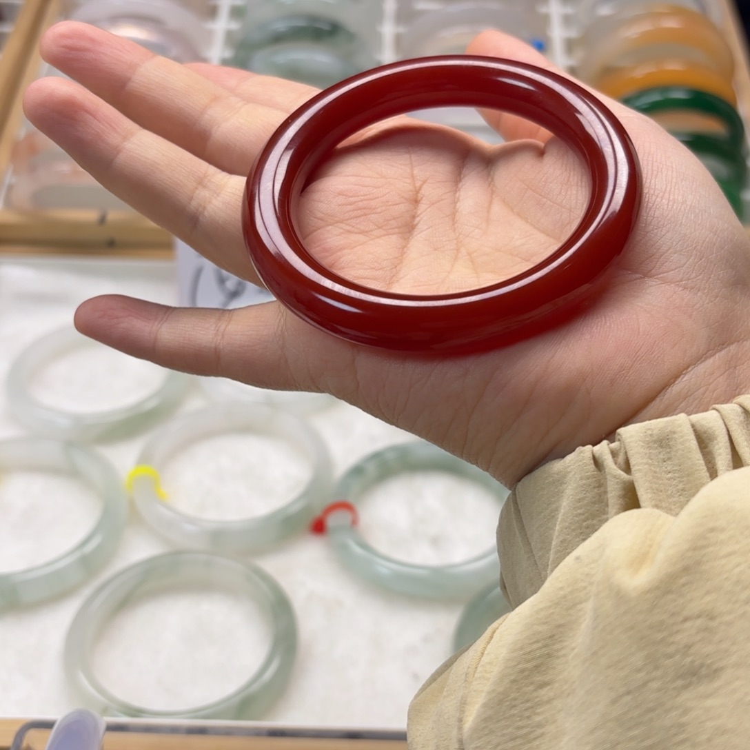 玛瑙/玉髓未镶嵌手镯