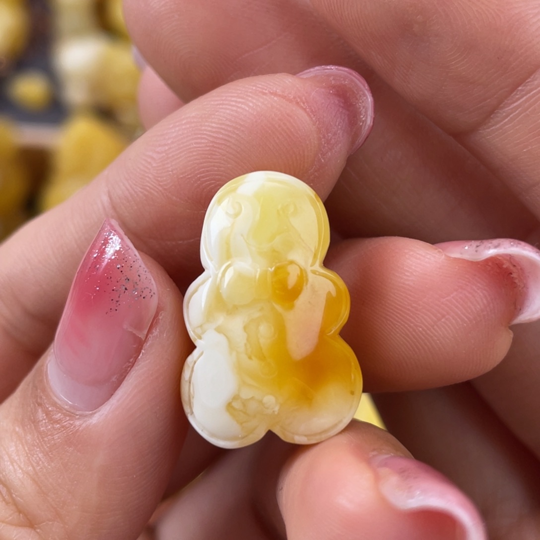 琥珀裸石未镶嵌蜜蜡