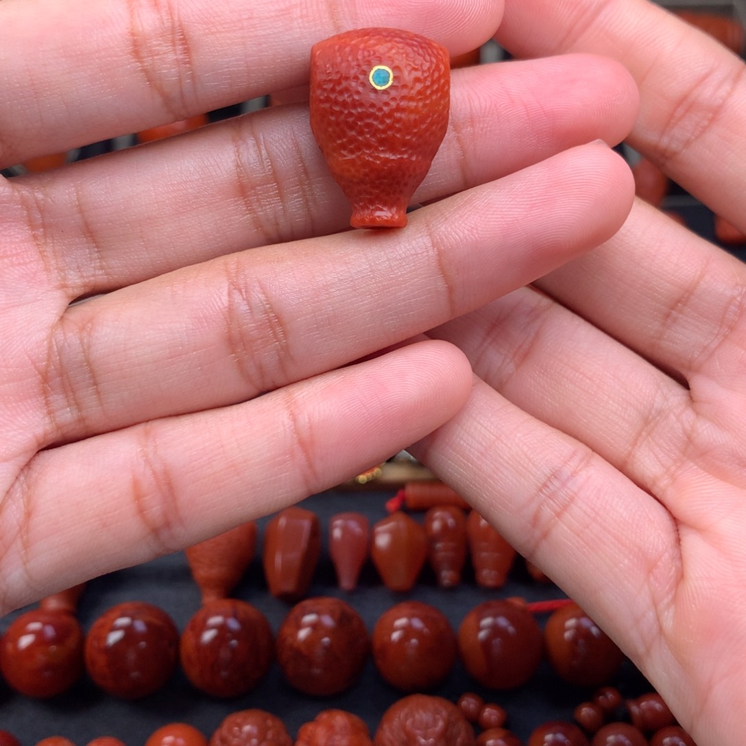 南红玛瑙三通15+未镶嵌