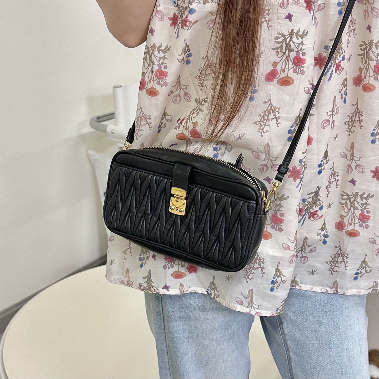 95新 MIU MIU/缪缪 miumiu 黑金斜挎包K
