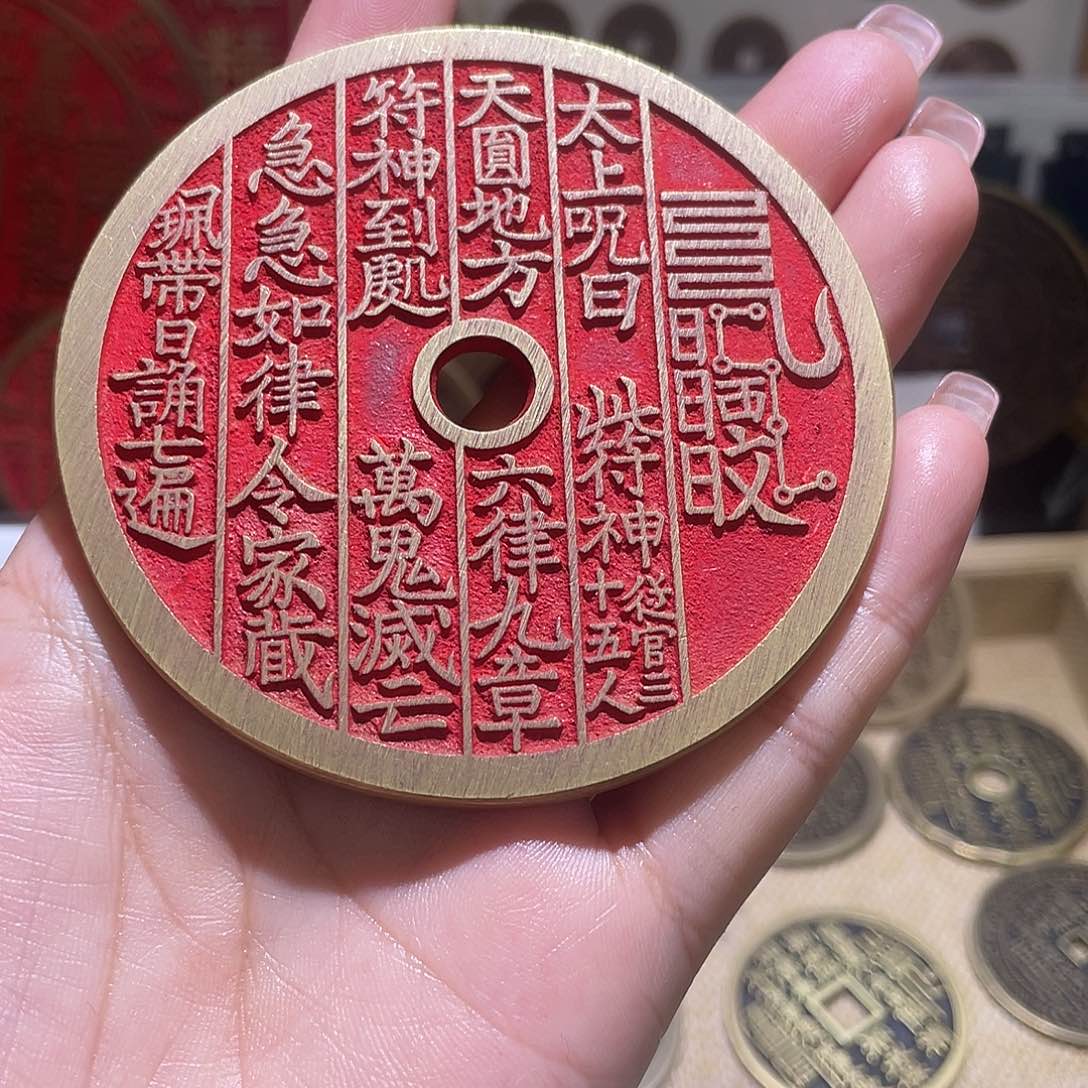 铜铜现代仿制工艺品花钱