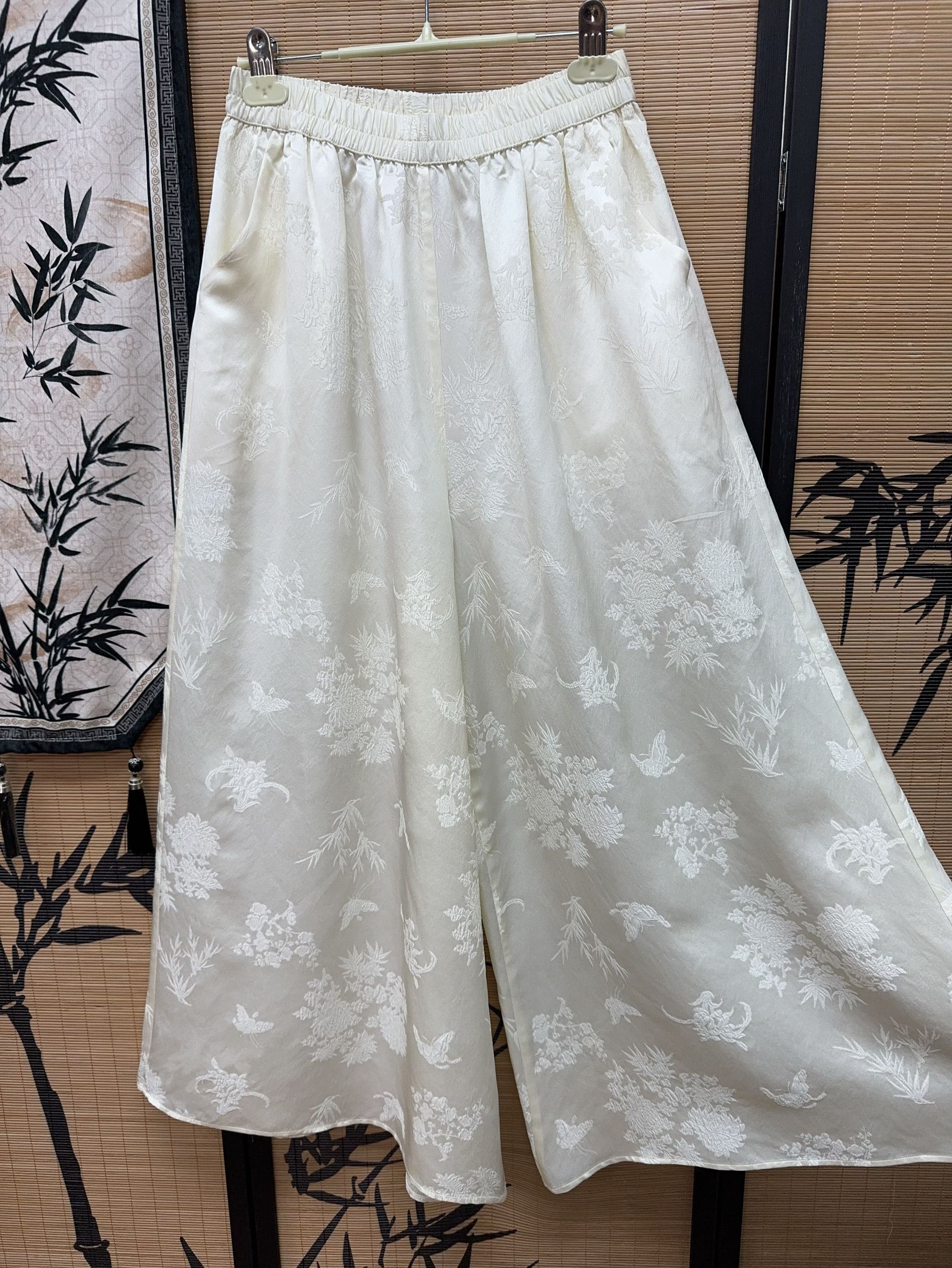 宋墨100桑蚕丝28姆米冠乐皱梅兰竹菊蝶恋花全牛津腰阔腿裙裤