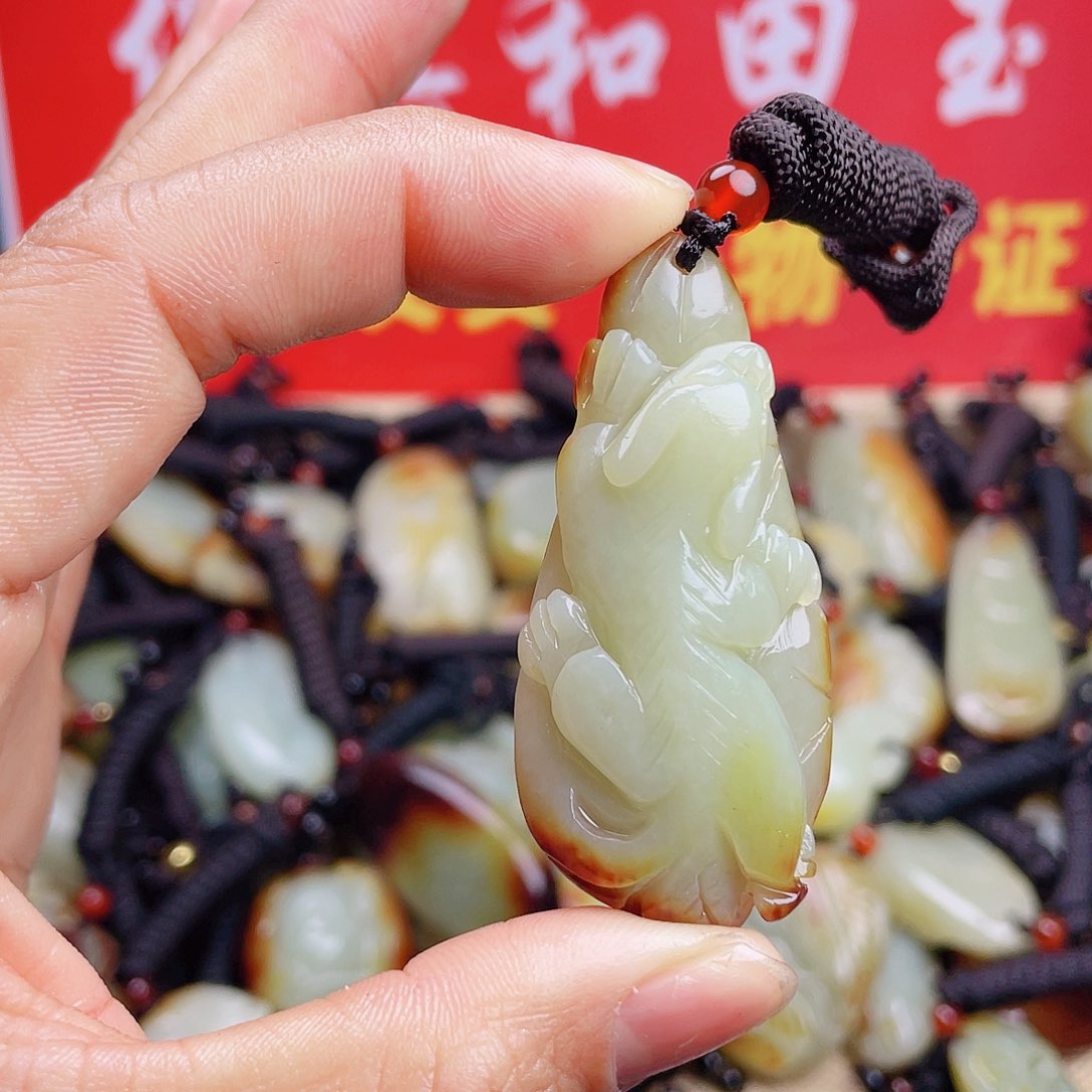 和田玉颈饰未镶嵌