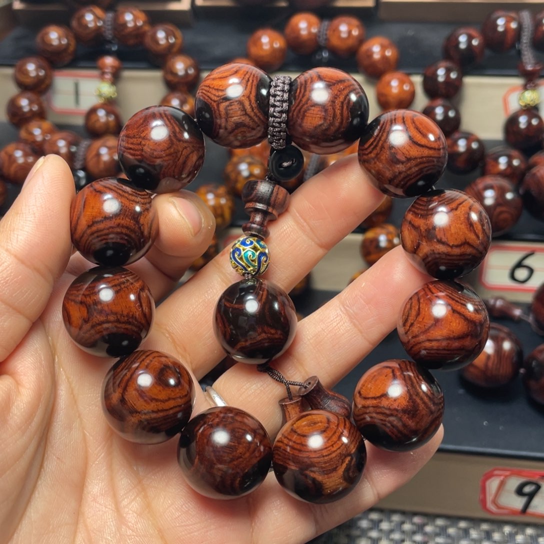 1***1花梨木类2.0鬼脸对眼