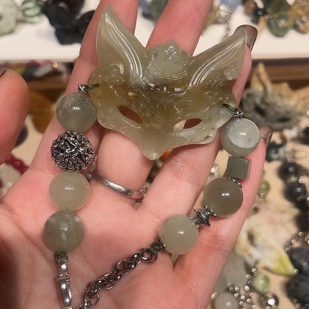 军***2蛇纹石玉合金颈饰