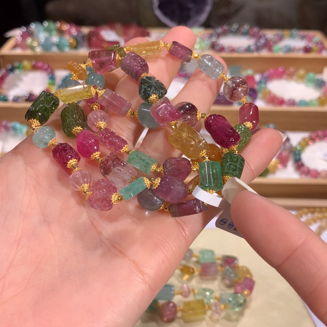 碧玺多样性发货一件未镶嵌