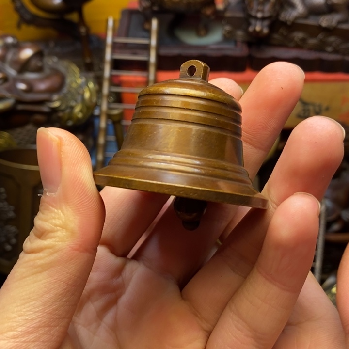 铜器摆件做工精良