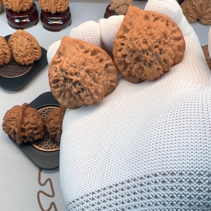 文玩核桃吊坠朱雀