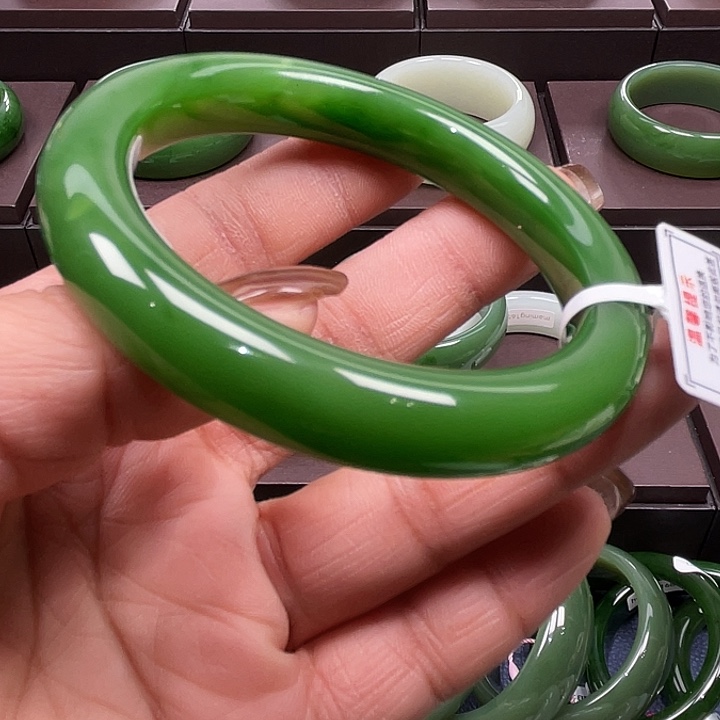 和田玉未镶嵌手镯5657