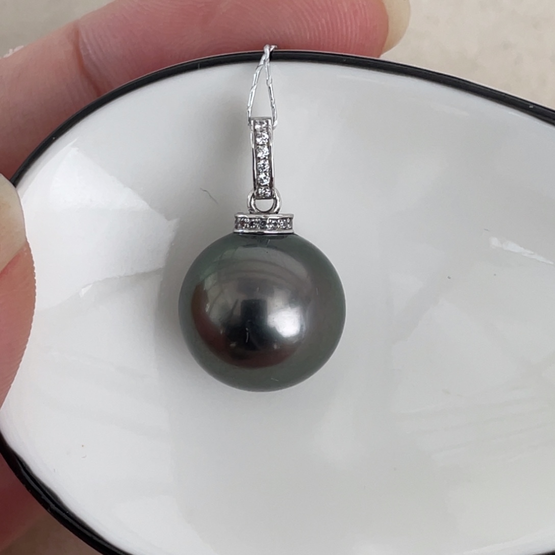 18K金镶嵌海水珍珠吊坠(不含链)13.6mm