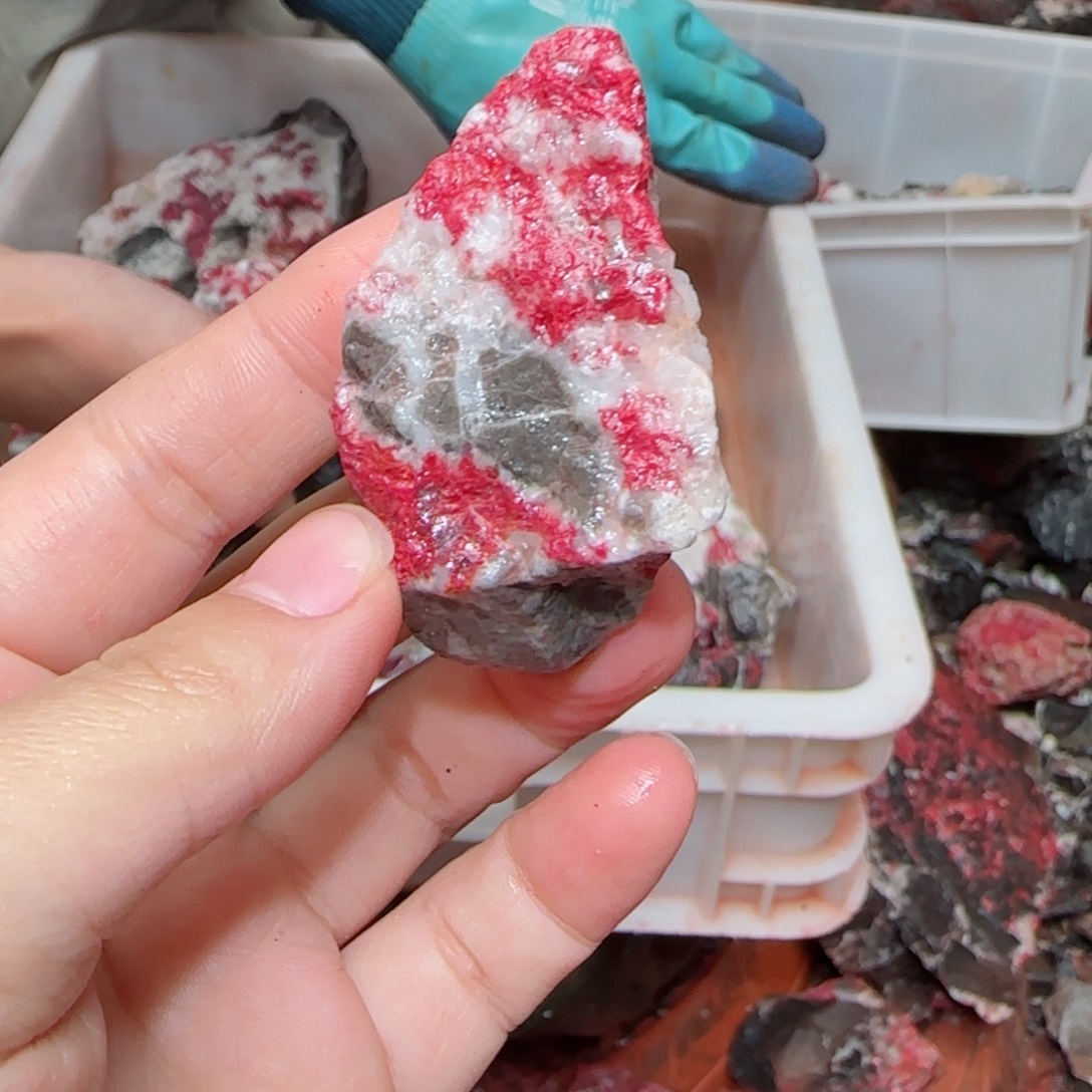 天然辰砂朱砂毛石头13