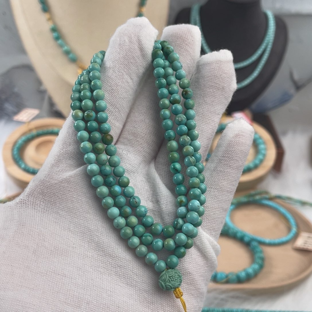 绿松石颈饰未镶嵌