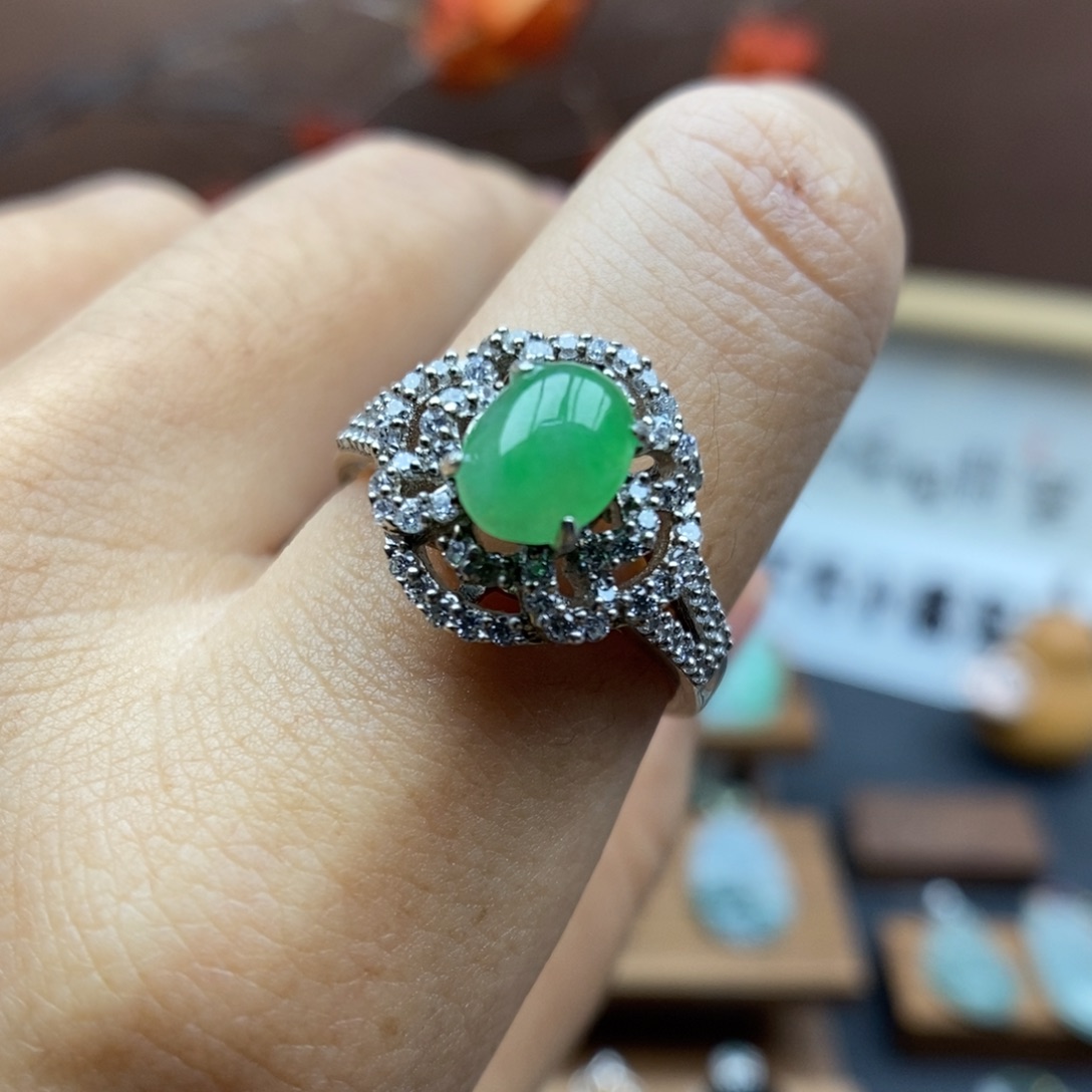 【闪购商品】颈饰银S925镶嵌翡翠76(戒棒15卡尺18)