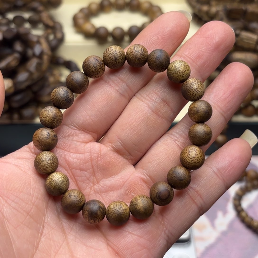 沉香手串F***y卡0.9单圈多样性发一