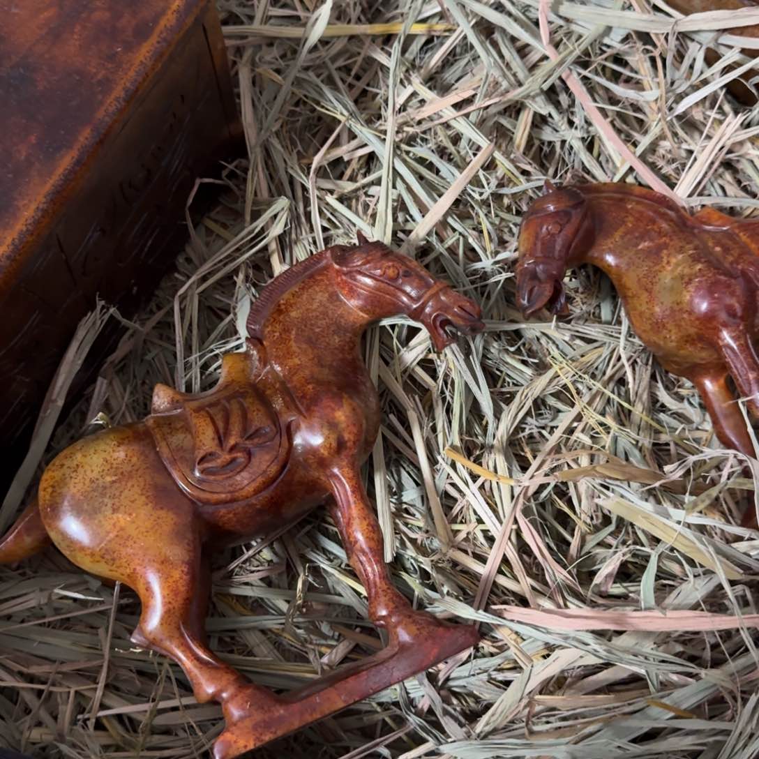 未镶嵌和田玉（糖玉）挂件西**鹰