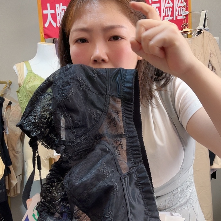 宋***瑰三醋酯纤维黑色85f