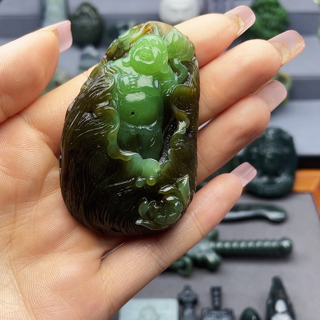 河***司和田玉未镶嵌颈饰