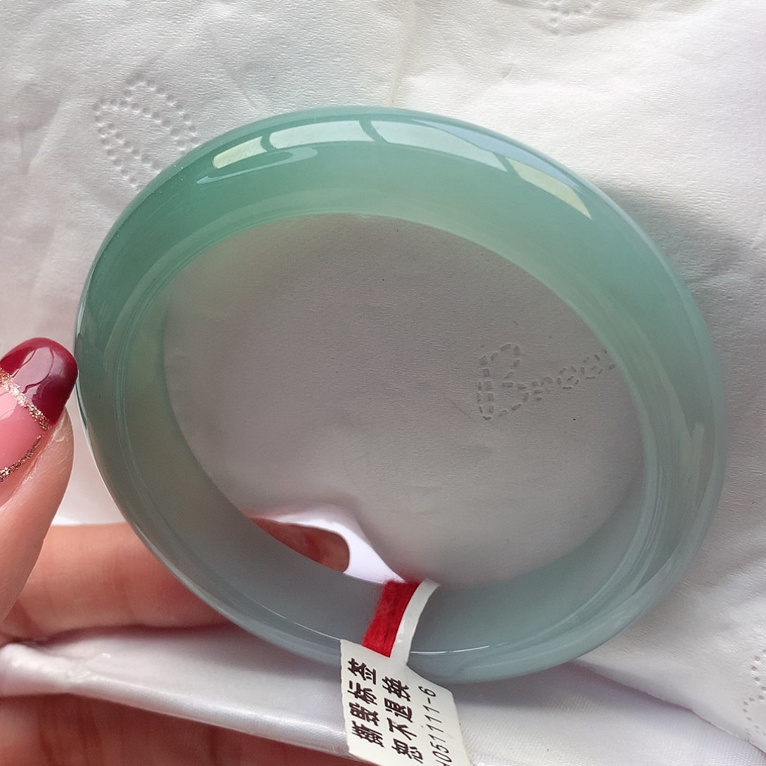 翡翠手镯未镶嵌57圈口半山水完美