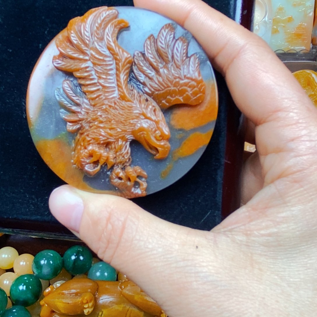 石英质玉（黄龙玉）颈饰未镶嵌