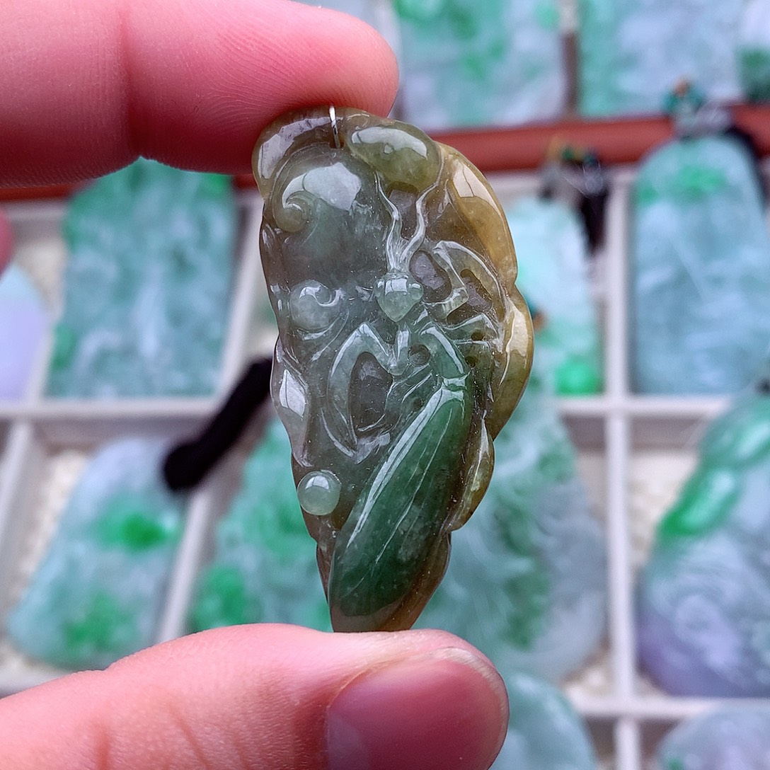 翡翠未镶嵌吊坠(不含链)