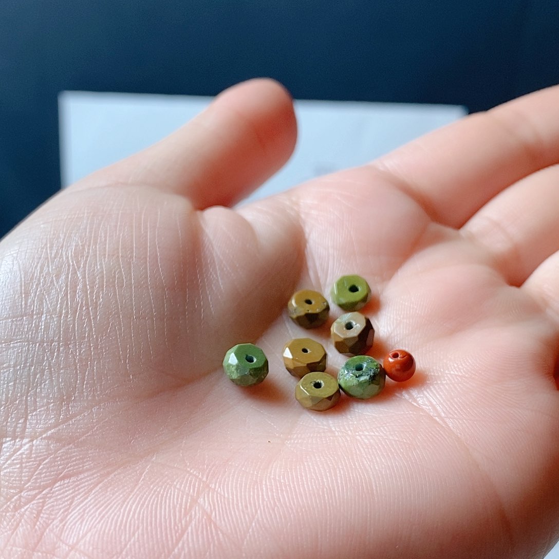 南红玛瑙颈饰未镶嵌