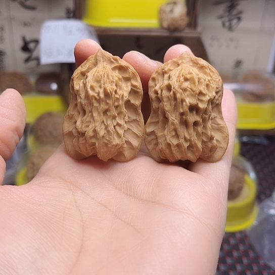 文玩核桃吊坠葫芦