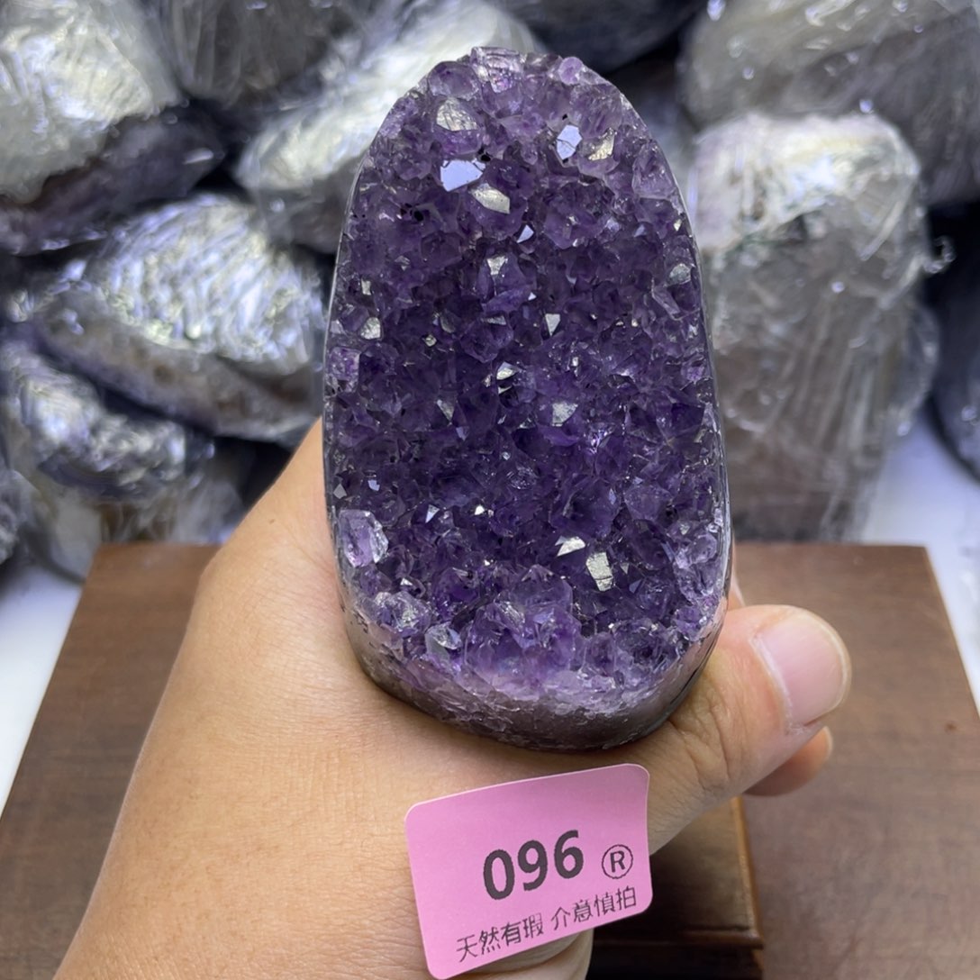 未镶嵌水晶大型摆件（非配饰）