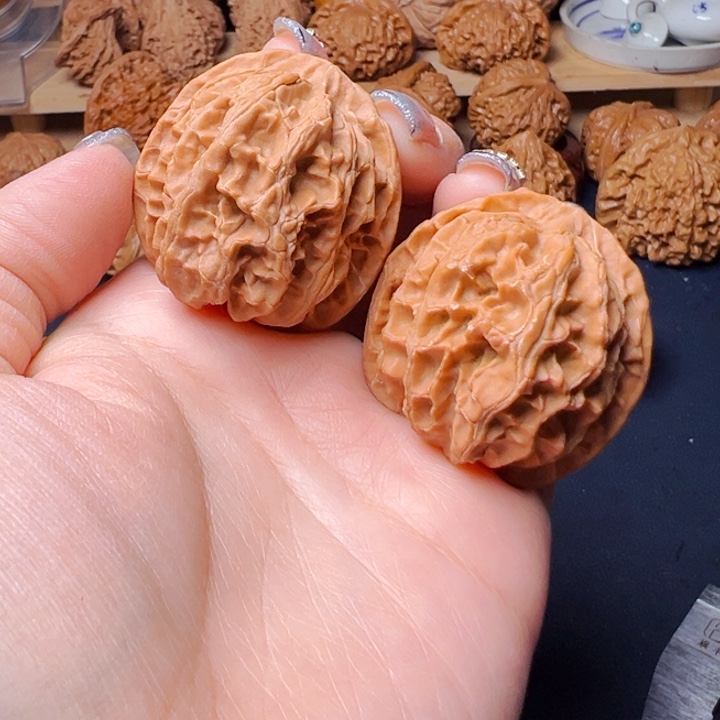 文玩核桃吊坠苹果40