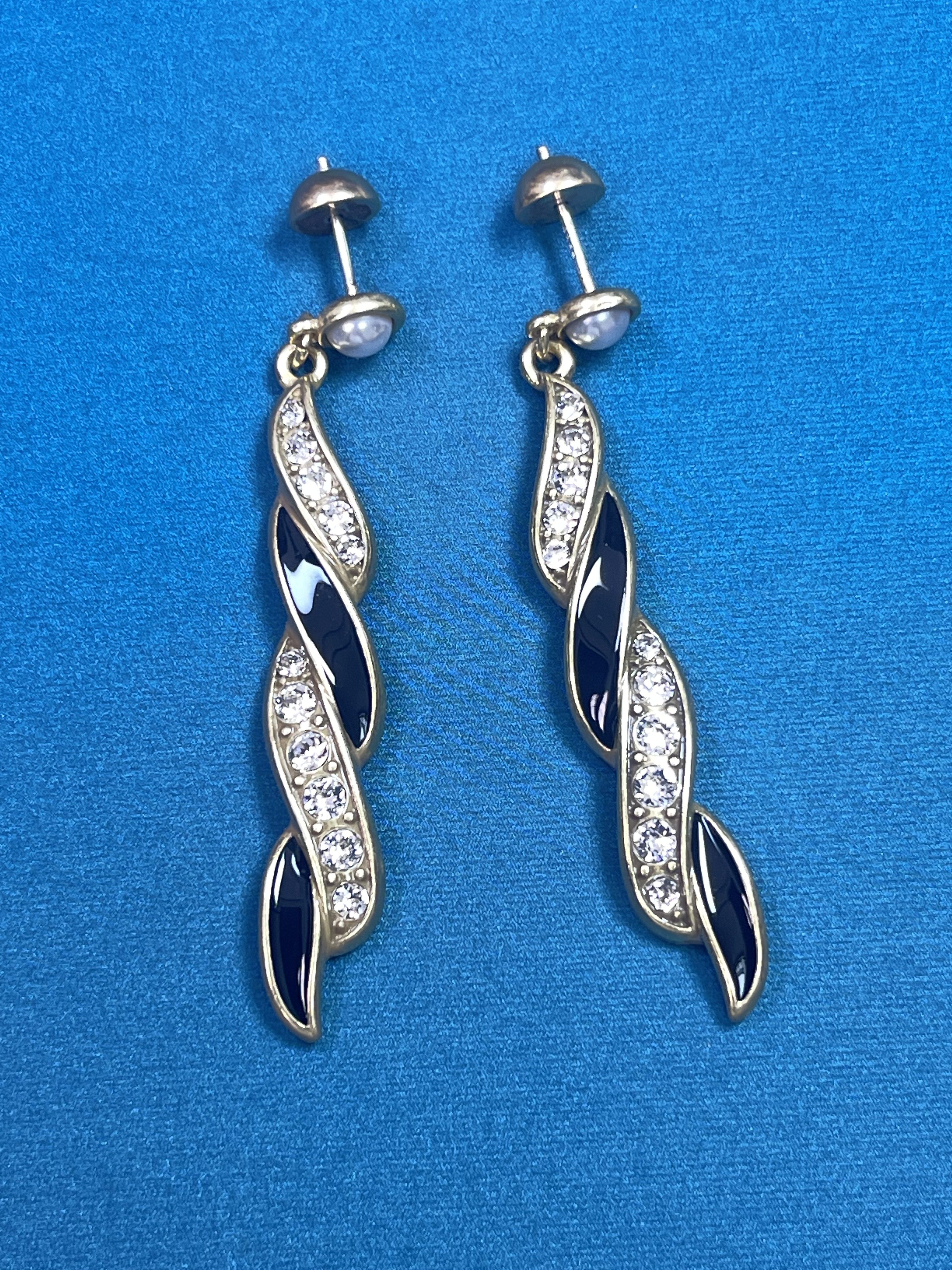 铜合金合成锆石耳饰 时尚轻奢镶锆黑色珐琅螺旋扭曲麻花耳坠ES013