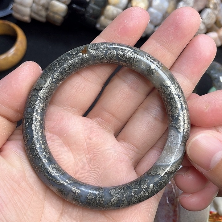 硅化珊瑚（珊瑚玉）手镯未镶嵌58+