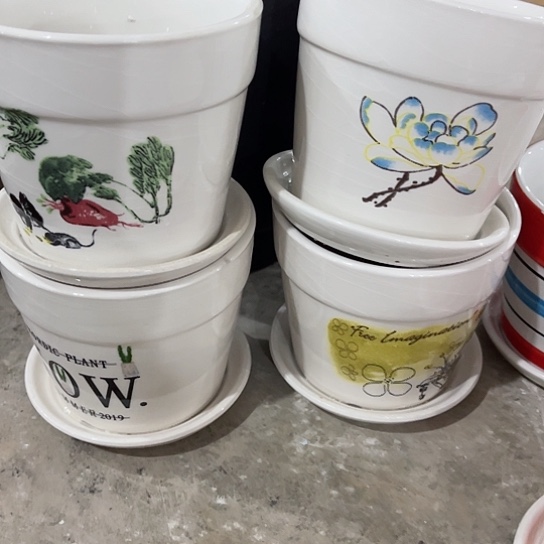 多年绿植陶瓷花盆9.9包邮，有孔，随机