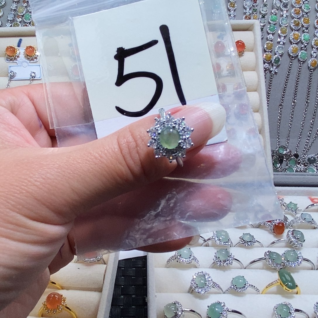 翡翠未镶嵌戒指缅甸