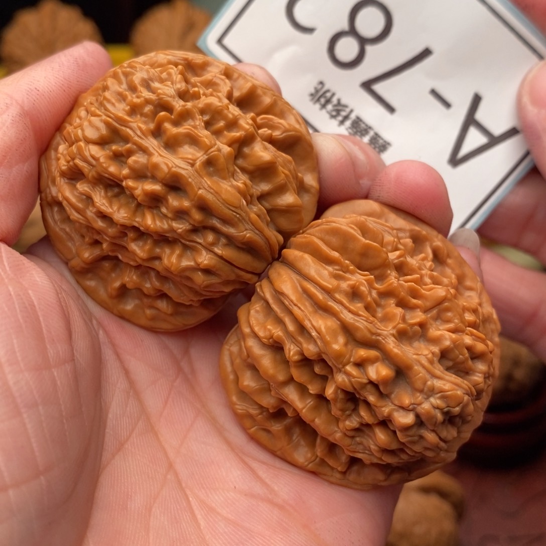 文玩核桃把件汉高楼41