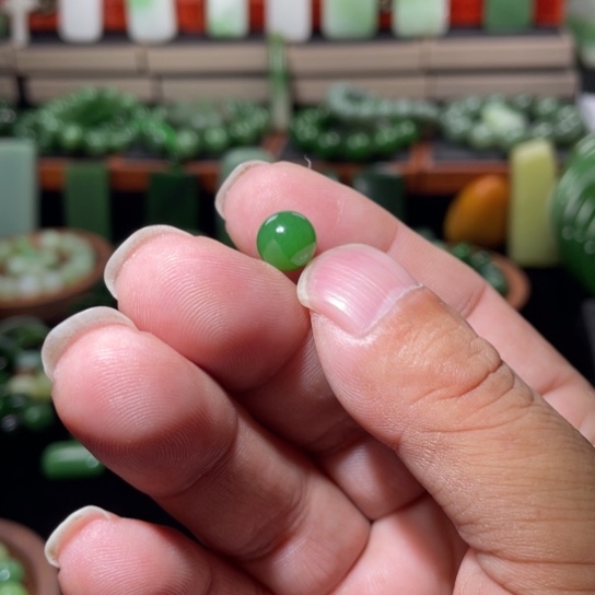 颈饰未镶嵌和田玉管圆珠9.3