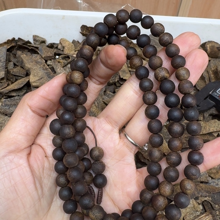 沉香手串海南莺歌绿沉浮一条