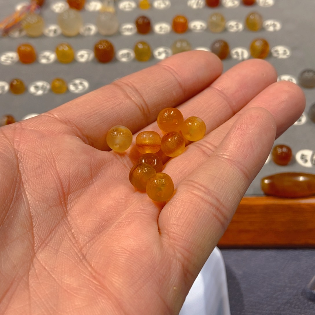 玛瑙/玉髓颈饰合金刘*乂珠