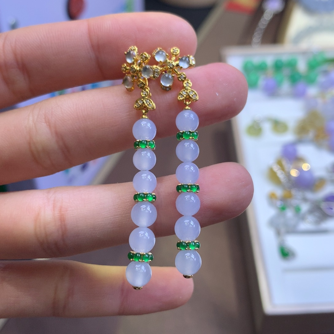 翡翠18K金镶嵌颈饰翡翠