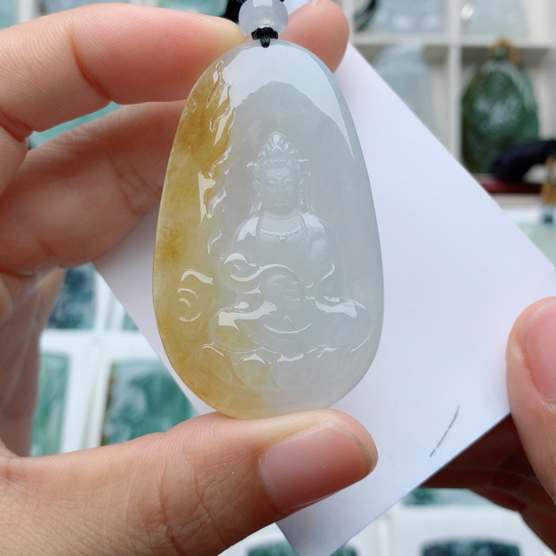 翡翠未镶嵌颈饰观音