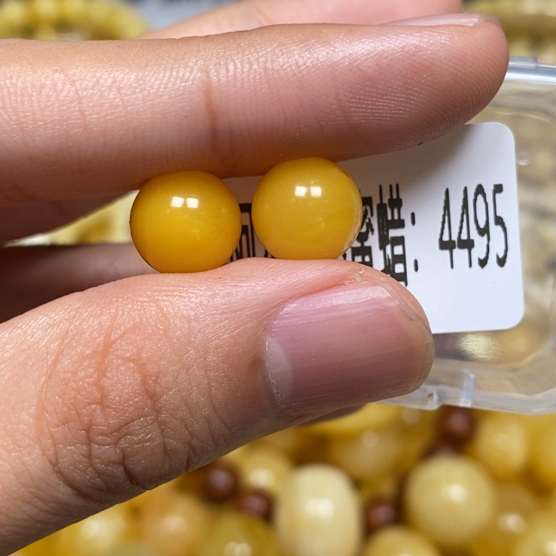 蜜蜡未镶嵌珠宝奇石4495
